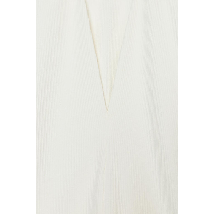 Топ с v-образным вырезом