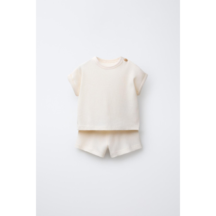 КОМПЛЕКТ ИЗ ФУТБОЛКИ И ШОРТОВ-БЕРМУДОВ ВАФЕЛЬНОЙ ТЕКСТУРЫ