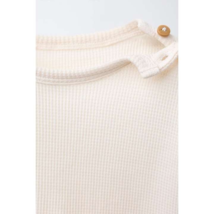 КОМПЛЕКТ ИЗ ФУТБОЛКИ И ШОРТОВ-БЕРМУДОВ ВАФЕЛЬНОЙ ТЕКСТУРЫ