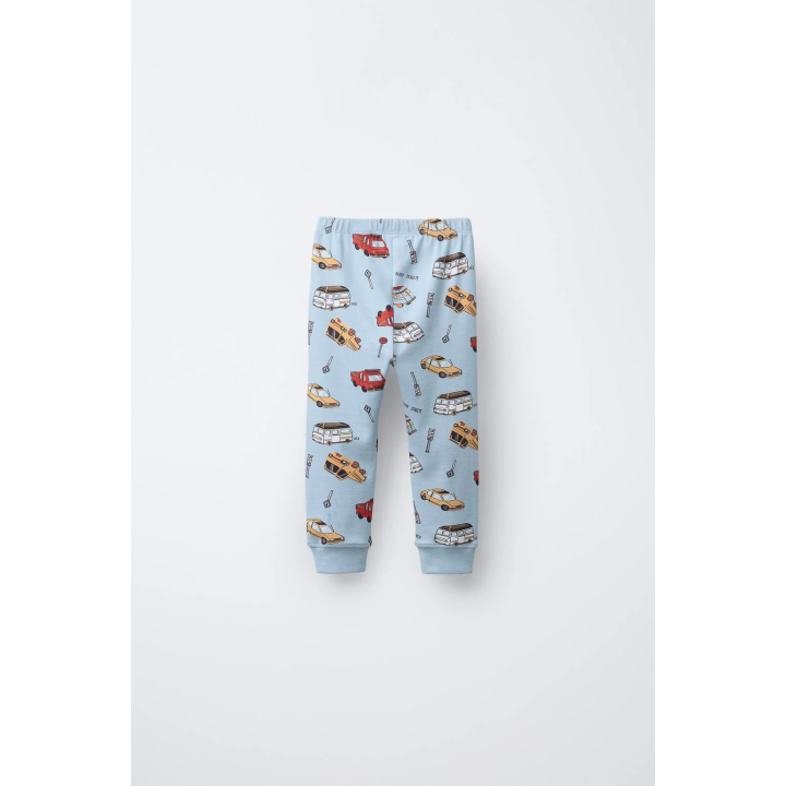 2-6 ЛЕТ/ПИЖАМА С ПРИНТОМ «МАШИНКИ»