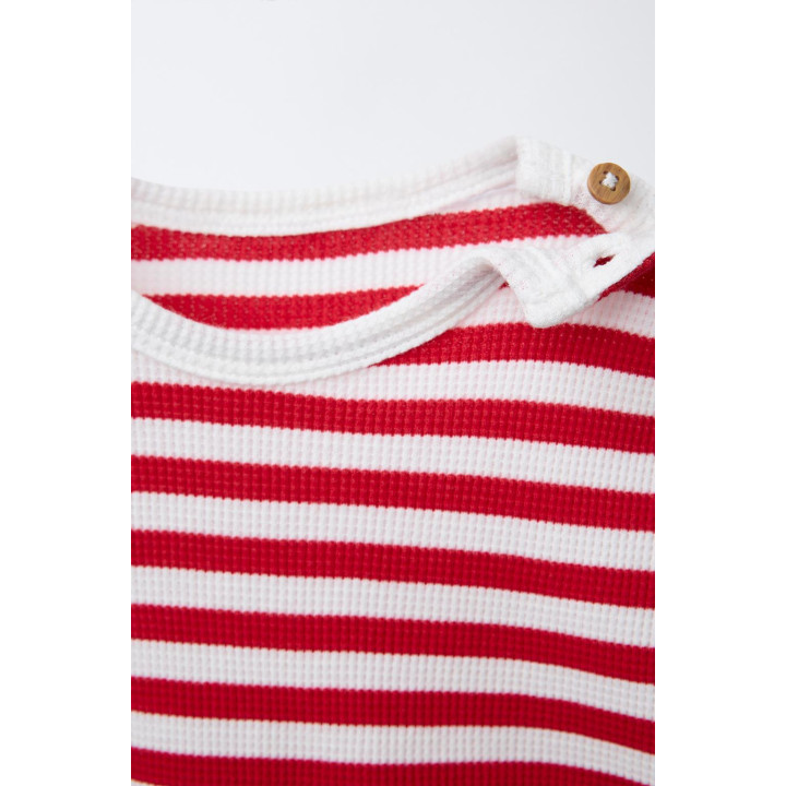 КОМПЛЕКТ ИЗ ФУТБОЛКИ И ШОРТОВ В ПОЛОСКУ ВАФЕЛЬНОЙ ТЕКСТУРЫ