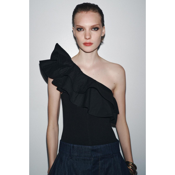 КОМБИНИРОВАННОЕ БОДИ АСИММЕТРИЧНОГО КРОЯ С ВОЛАНОМ