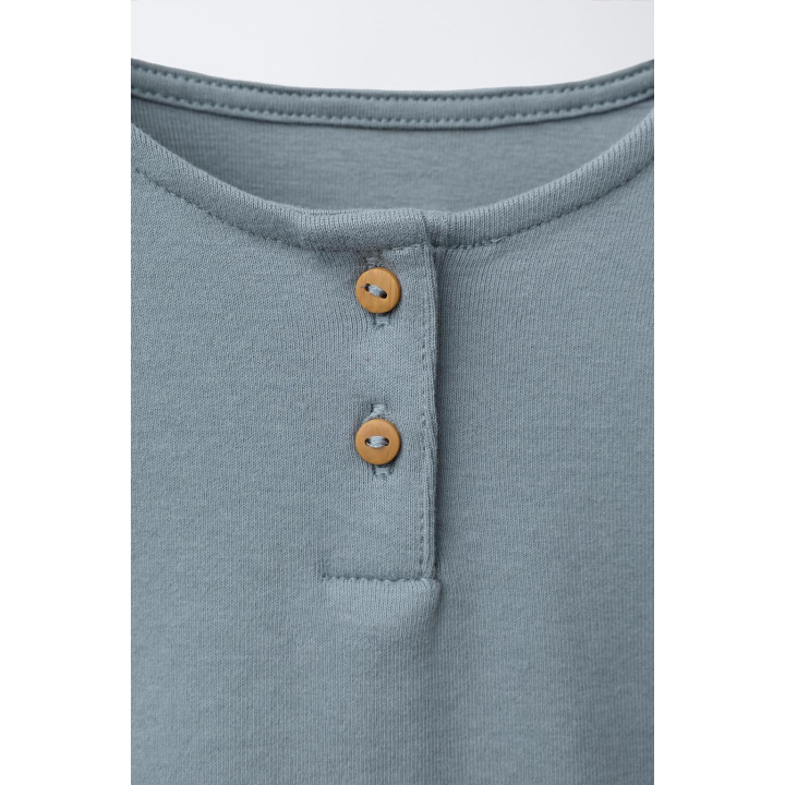 КОМПЛЕКТ ИЗ ОДНОТОННОЙ ФУТБОЛКИ И БРЮК