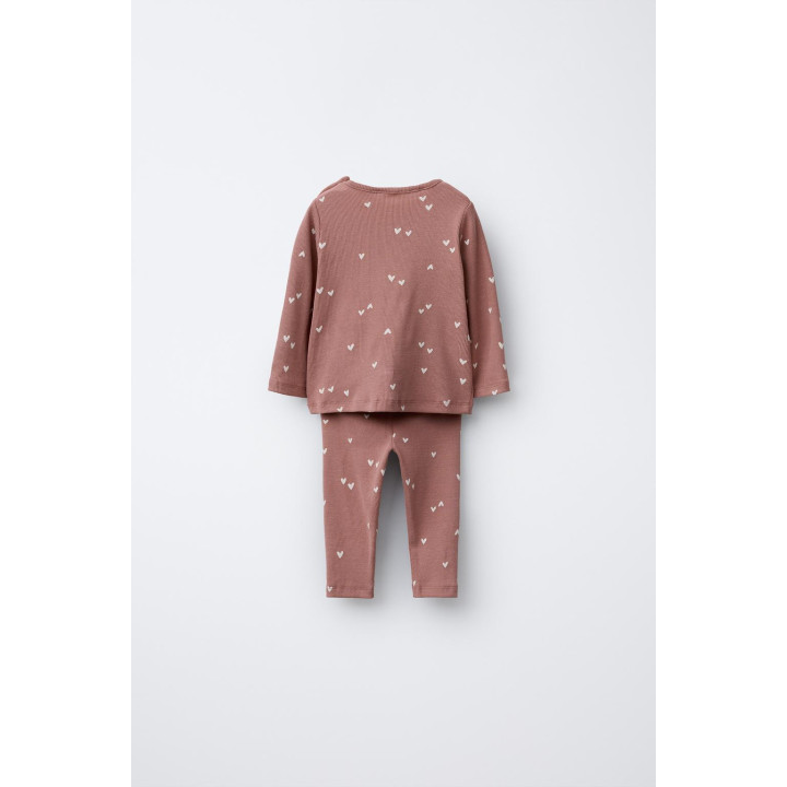 Набор футболки и леггинсов в рубчик с принтом сердец