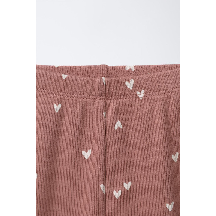 Набор футболки и леггинсов в рубчик с принтом сердец