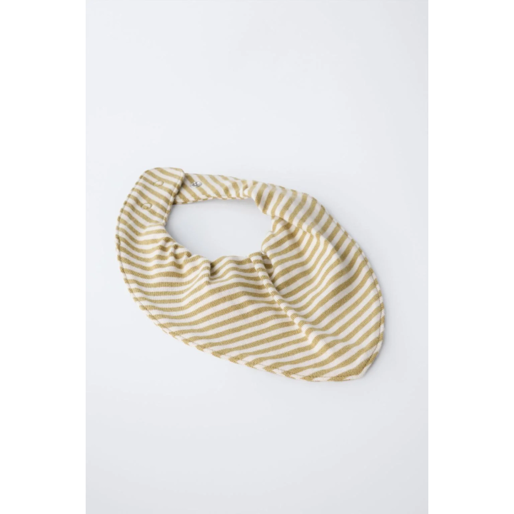 НАБОР ИЗ ДВУХ ШАПОК И ДВУХ НАГРУДНИКОВ