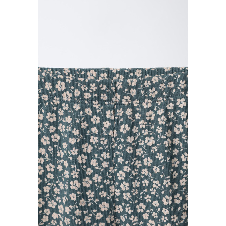 Комплект футболка с цветочным принтом и леггинсы