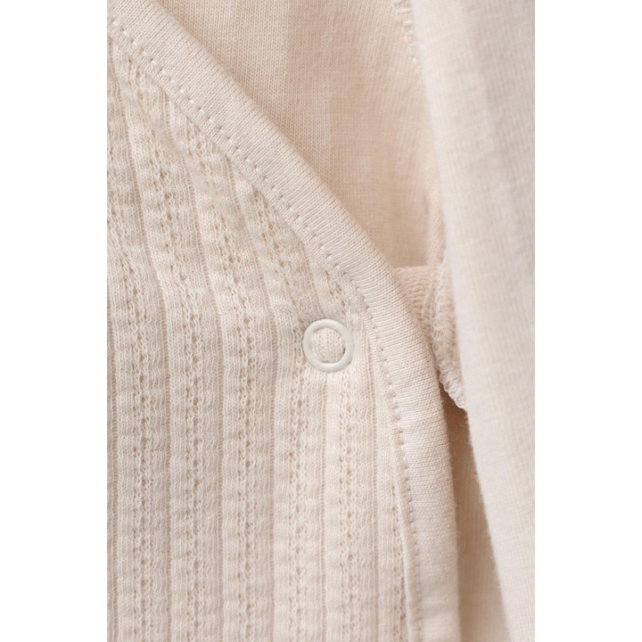 КОМПЛЕКТ ИЗ ФУТБОЛКИ И ЛЕГИНСОВ С РЕЛЬЕФНЫМ УЗОРОМ