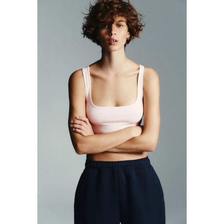 ТОП С КВАДРАТНЫМ ВЫРЕЗОМ