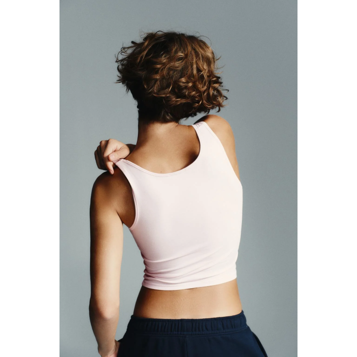 ТОП С КВАДРАТНЫМ ВЫРЕЗОМ