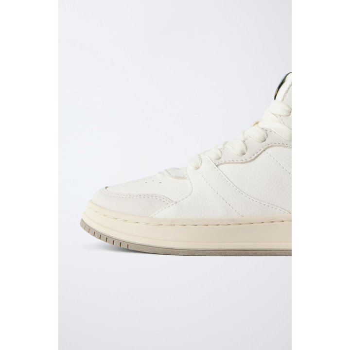 БАЗОВЫЕ СПОРТИВНЫЕ БОТИНКИ