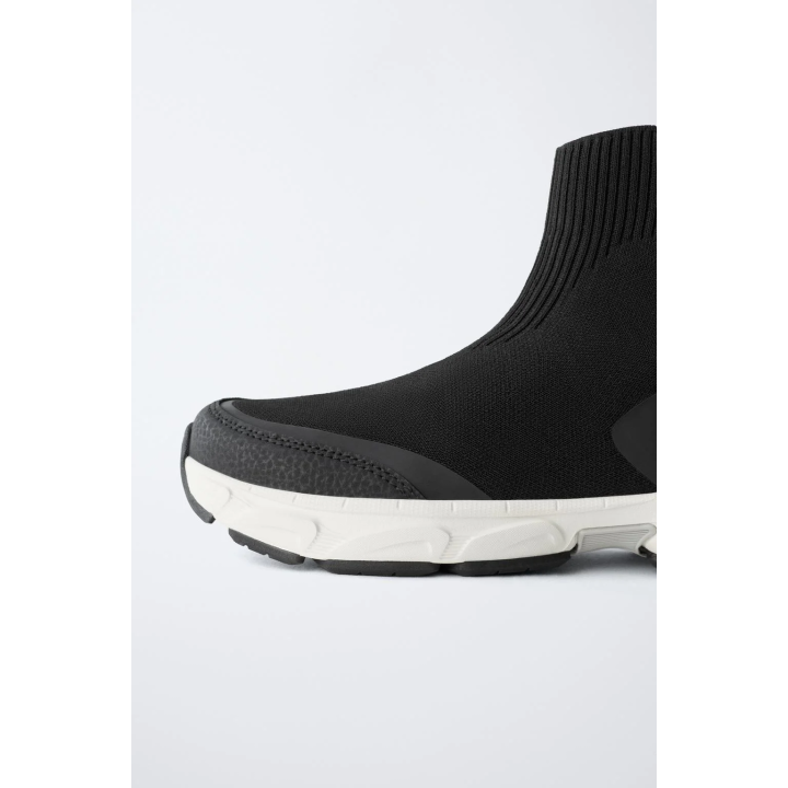 ВЫСОКИЕ КРОССОВКИ-НОСКИ