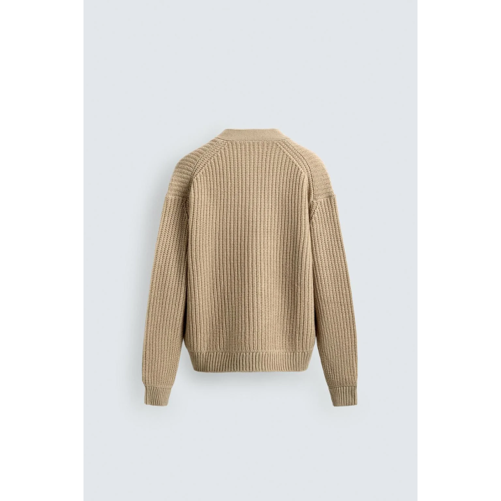 Кардиган с рельефным узором