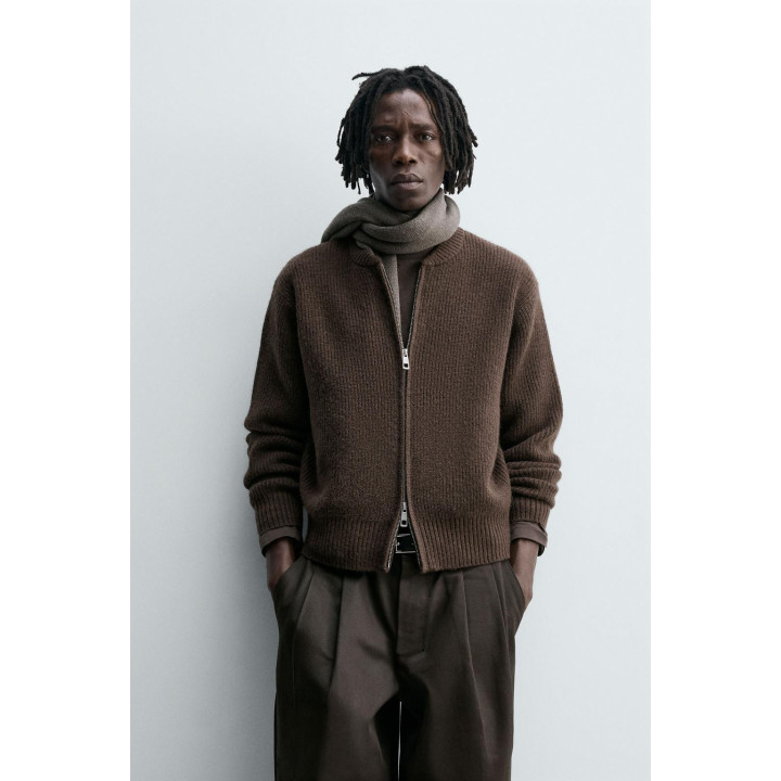 ТРИКОТАЖНЫЙ БОМБЕР