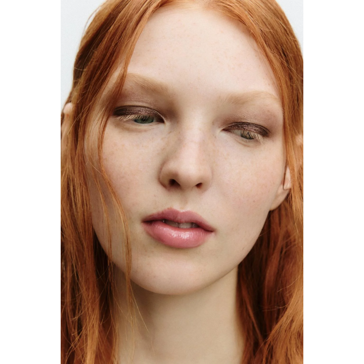 THE EYESHADOW STICK LUDOVIC DE SAINT SERNIN x ZARA