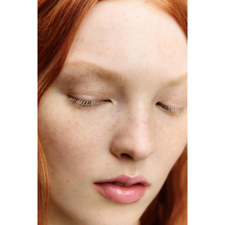 THE EYESHADOW STICK LUDOVIC DE SAINT SERNIN x ZARA