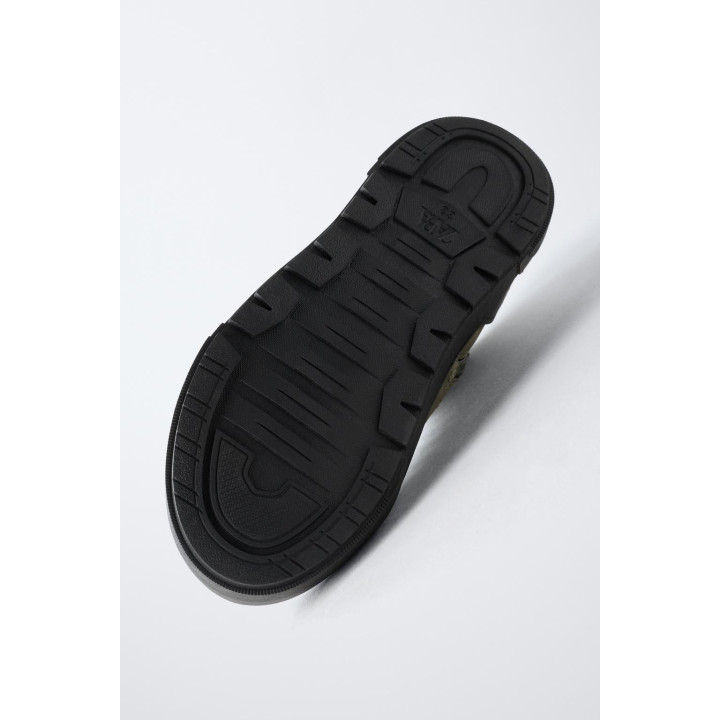 ВЫСОКИЕ ТЕХНИЧНЫЕ КРОССОВКИ