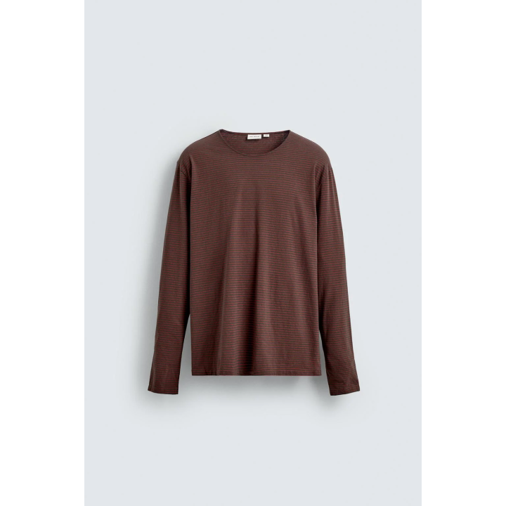 ЖАККАРДОВАЯ ФУТБОЛКА В ПОЛОСКУ