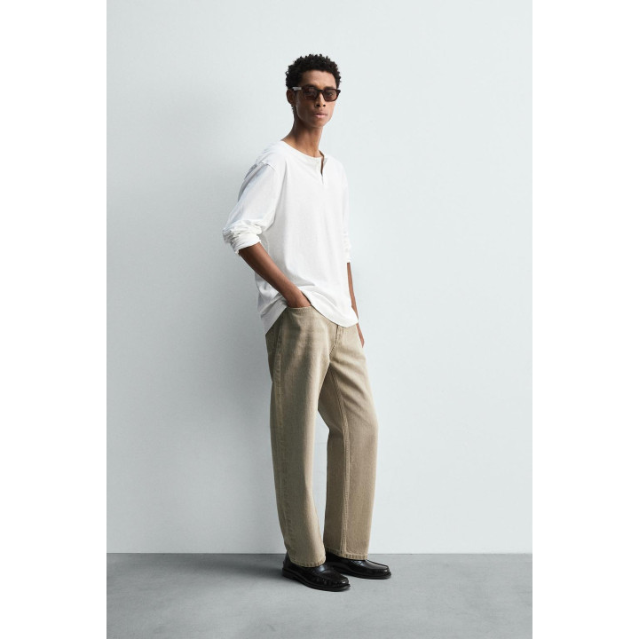 Футболка с застежкой на пуговицы