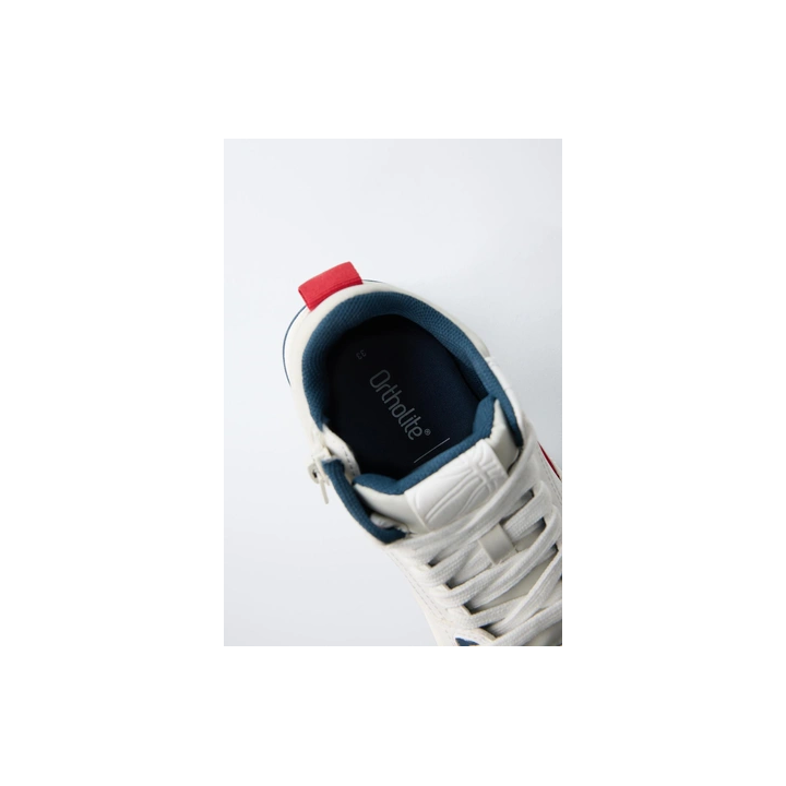 ВЫСОКИЕ КРОССОВКИ СО ВСТАВКАМИ