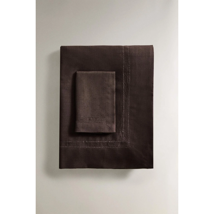 HEMSTITCHED COTTON TABLECLOTH