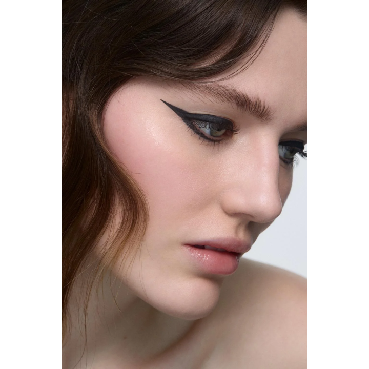 LIQUID EYELINER - PRECI-EYES