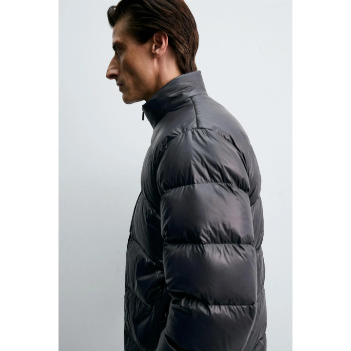 НЕПРОМОКАЕМАЯ КУРТКА С НАПОЛНИТЕЛЕМ ИЗ 100% ПЕРЬЕВ