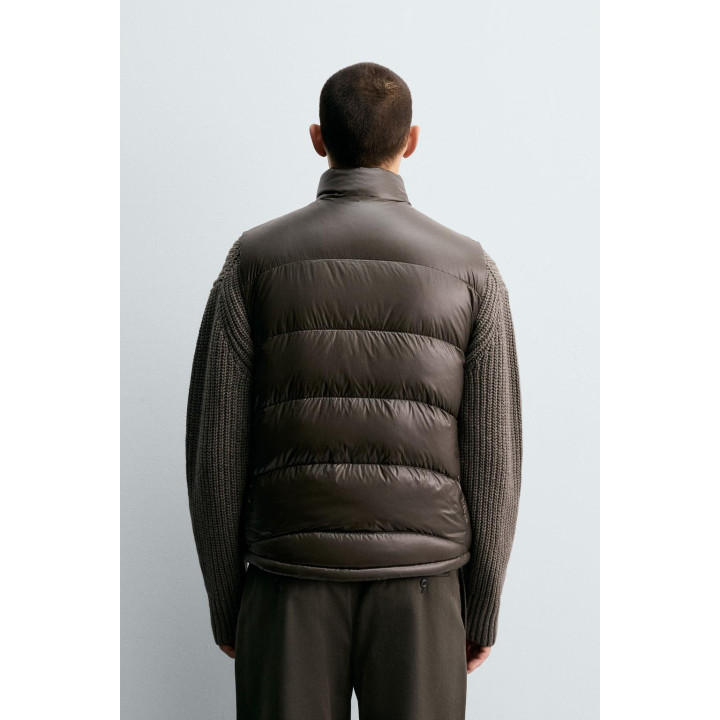 НЕПРОМОКАЕМЫЙ ПУХОВЫЙ ЖИЛЕТ ИЗ 100% ПЕРЬЕВ