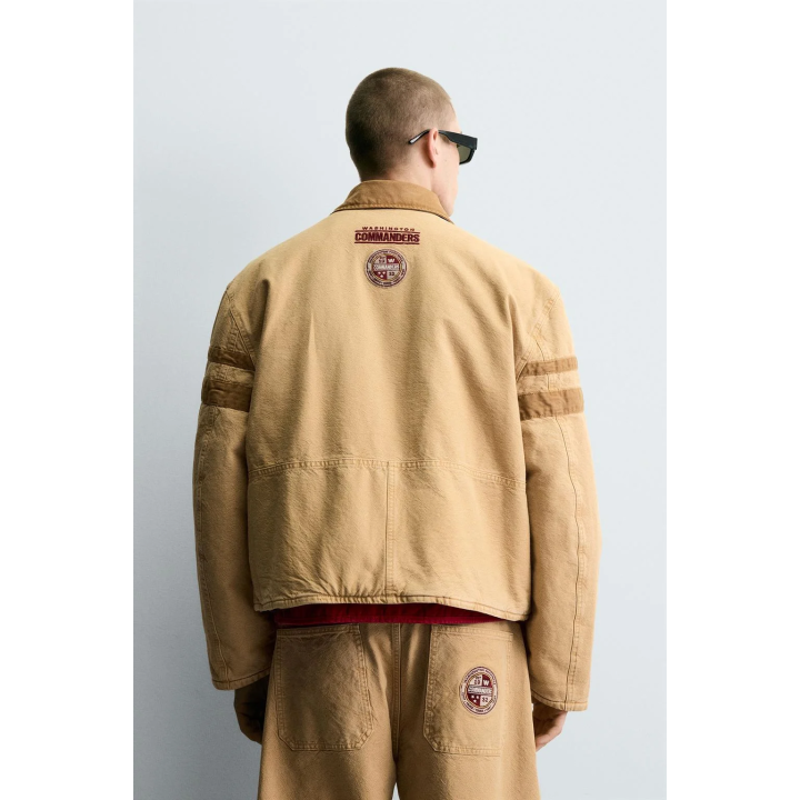 УКОРОЧЕННАЯ КУРТКА С ВЫШИТОЙ НАШИВКОЙ NFL WASHINGTON COMMANDERS
