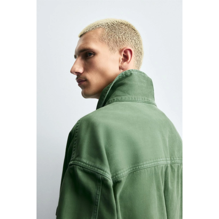 КУРТКА С ЭФФЕКТОМ ПОТЕРТОСТИ И НАШИВКАМИ