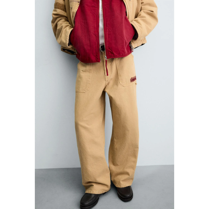 МЕШКОВАТЫЕ БРЮКИ С ВЫШИТОЙ НАШИВКОЙ NFL WASHINGTON COMMANDERS