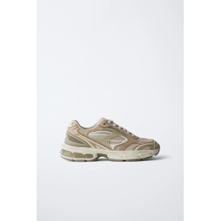 СПОРТИВНЫЕ КРОССОВКИ ИЗ РАЗНЫХ МАТЕРИАЛОВ