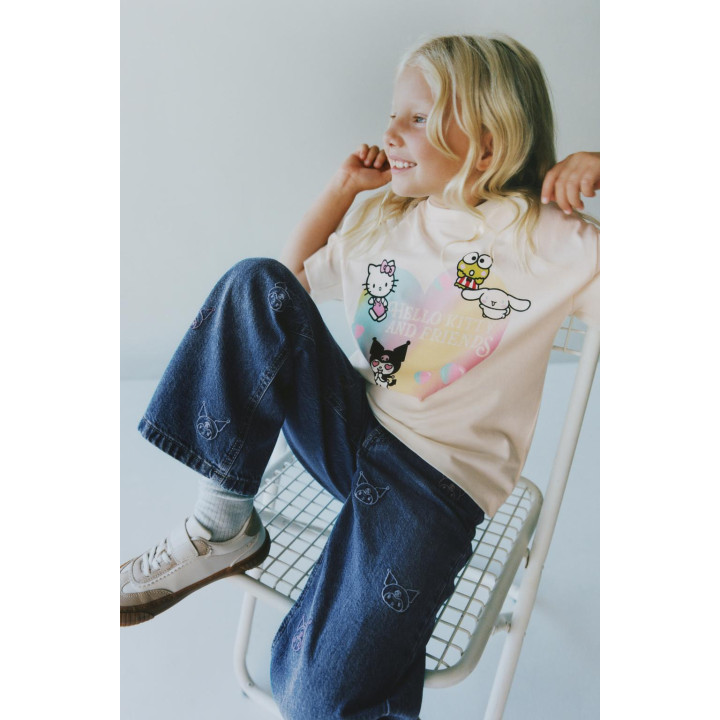 ДЖИНСОВЫЕ БРЮКИ С ШИРОКИМИ ШТАНИНАМИ KUROMI © SANRIO