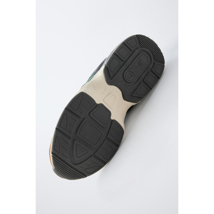 КРОССОВКИ СО ВСТАВКАМИ