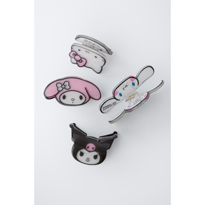 НАБОР ИЗ ЧЕТЫРЕХ ЗАКОЛОК ДЛЯ ВОЛОС HELLO KITTY AND FRIENDS © SANRIO