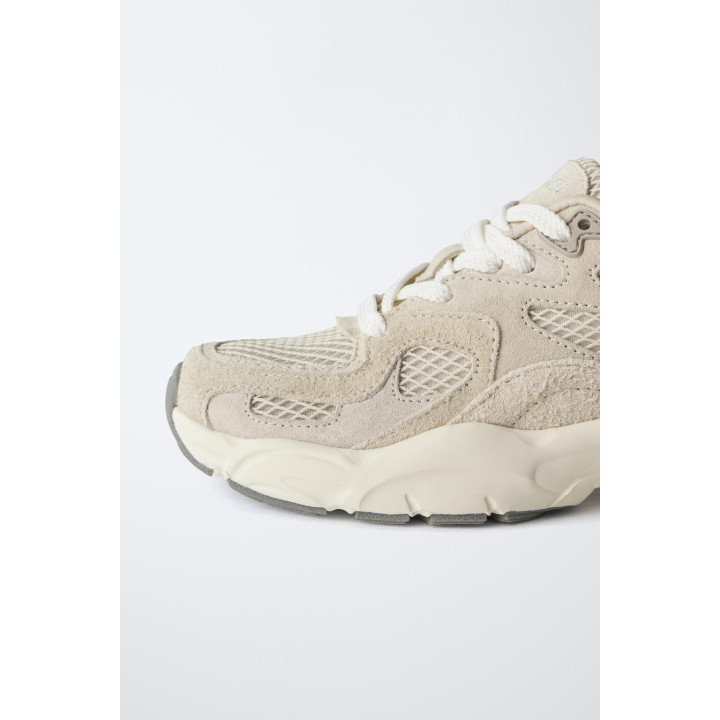 СПОРТИВНЫЕ КРОССОВКИ