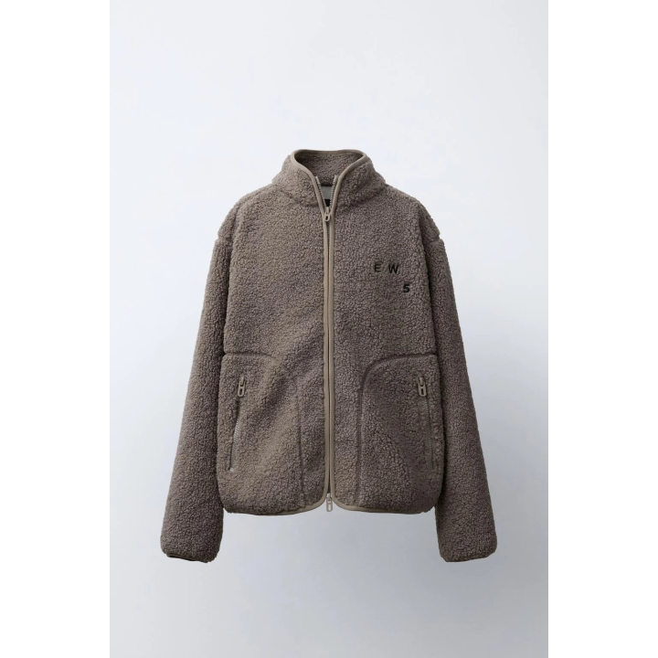 КУРТКА ИЗ ИСКУССТВЕННОЙ ОВЧИНЫ С ВЫШИВКОЙ