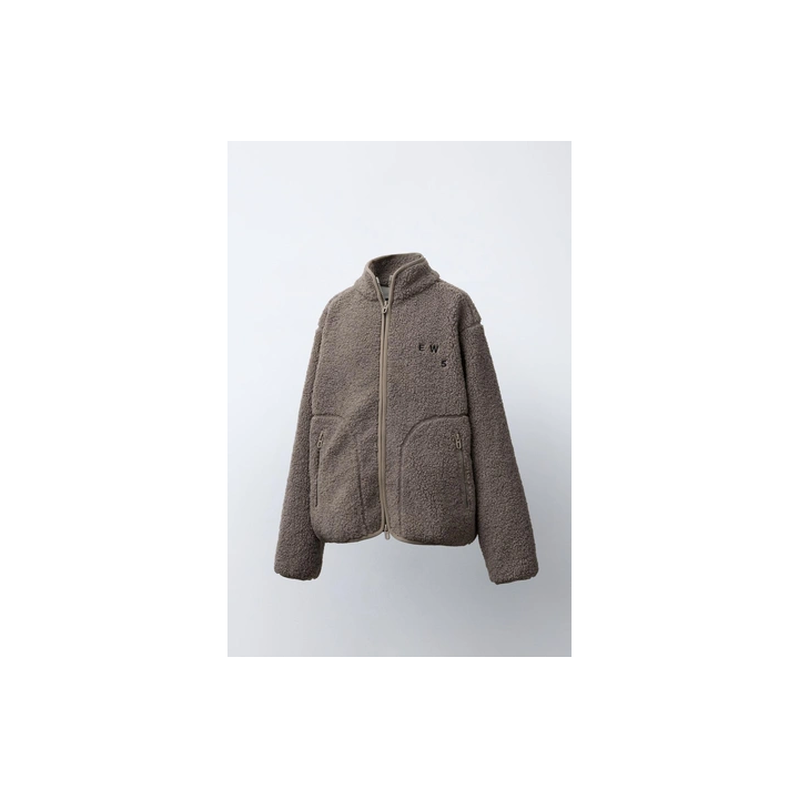 КУРТКА ИЗ ИСКУССТВЕННОЙ ОВЧИНЫ С ВЫШИВКОЙ