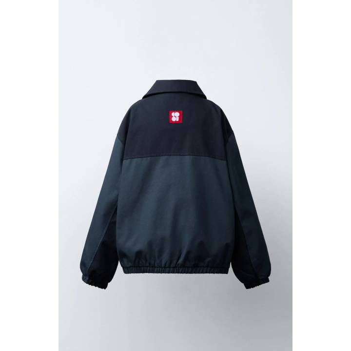 КУРТКА ИЗ САРЖИ В СТИЛЕ КОЛОР-БЛОК