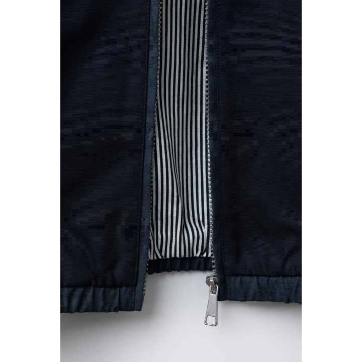 КУРТКА ИЗ САРЖИ В СТИЛЕ КОЛОР-БЛОК