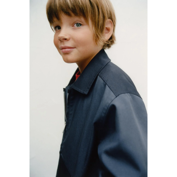 КУРТКА ИЗ САРЖИ В СТИЛЕ КОЛОР-БЛОК