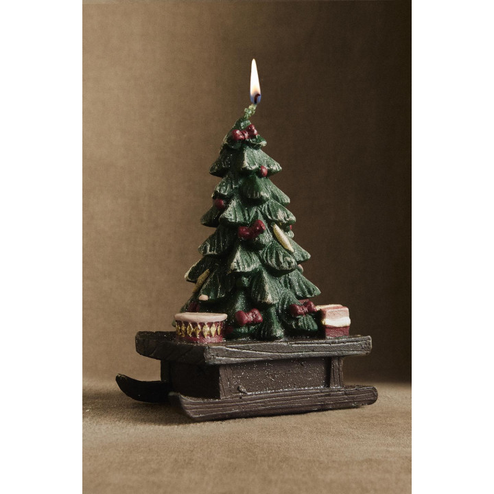 Рождественский санки и свеча в форме ёлки