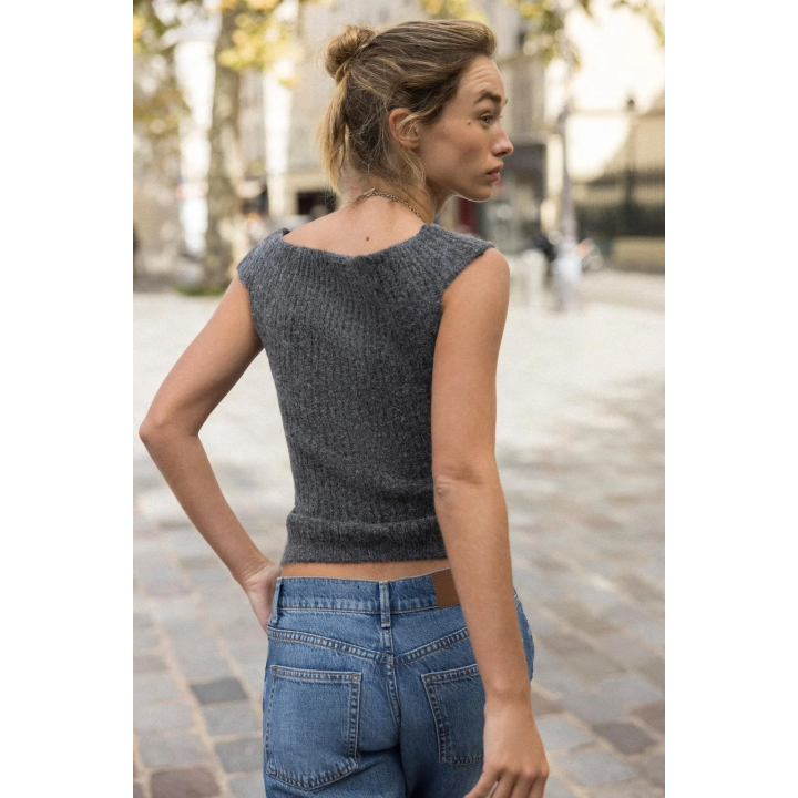 ТРИКОТАЖНЫЙ ТОП В РУБЧИК