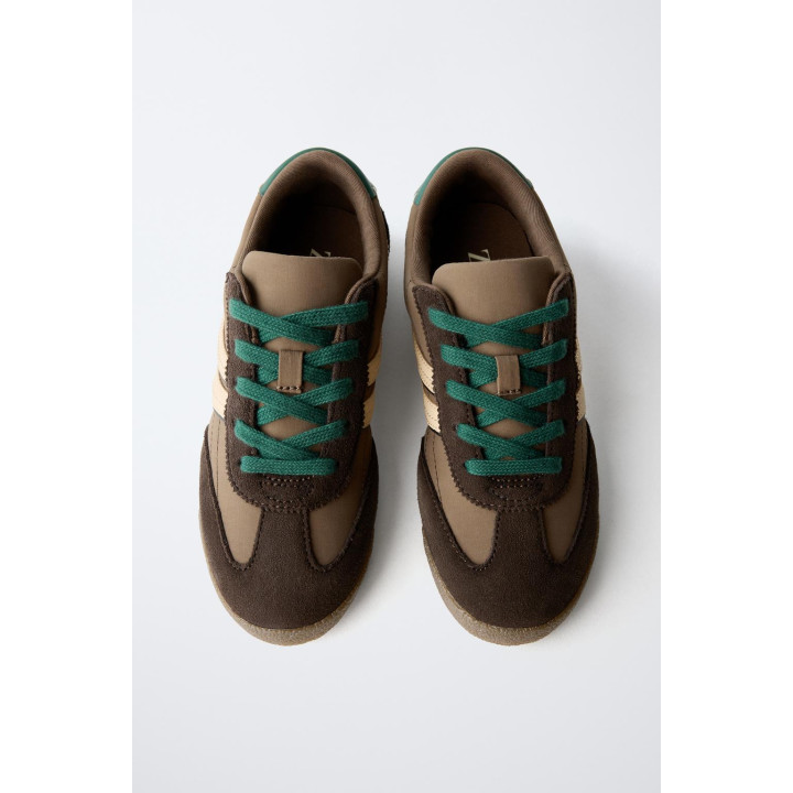 КОНТРАСТНЫЕ КРОССОВКИ