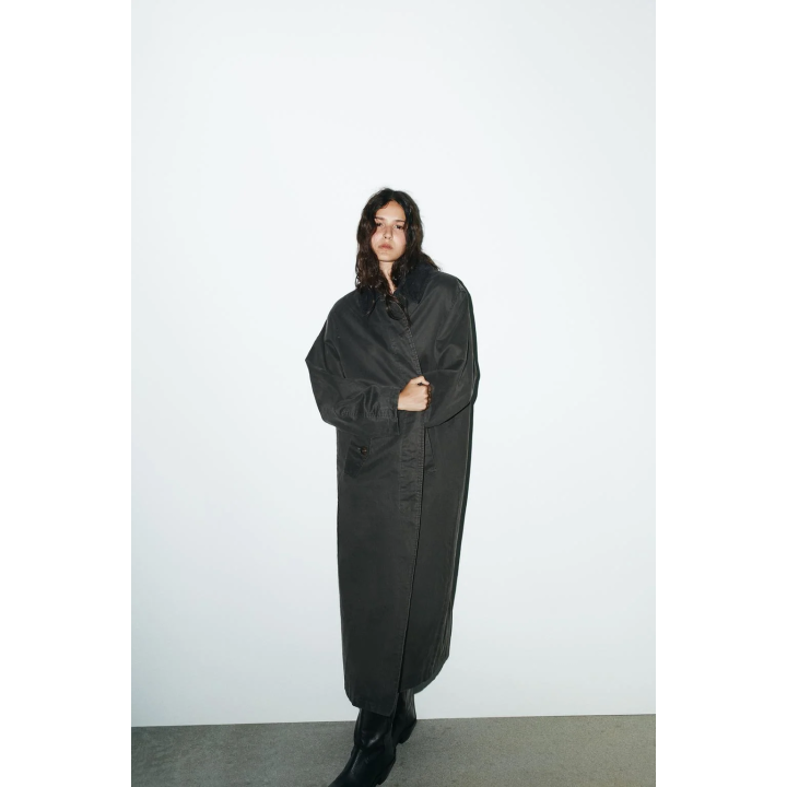 ВОЩЕНЫЙ ТРЕНЧ С ВЕЛЬВЕТОВЫМ ВОРОТНИКОМ