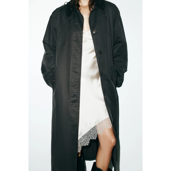 ВОЩЕНЫЙ ТРЕНЧ С ВЕЛЬВЕТОВЫМ ВОРОТНИКОМ