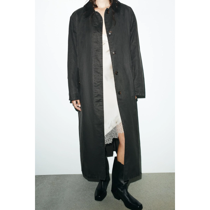 ВОЩЕНЫЙ ТРЕНЧ С ВЕЛЬВЕТОВЫМ ВОРОТНИКОМ