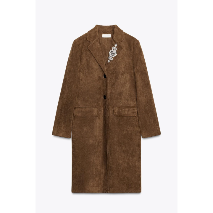 ПАЛЬТО-СЮРТУК ИЗ ЗАМШИ С БРОШЬЮ