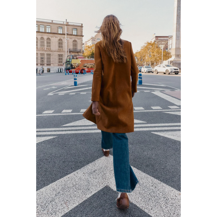 ПАЛЬТО-СЮРТУК ИЗ ТКАНИ ПОД ЗАМШУ