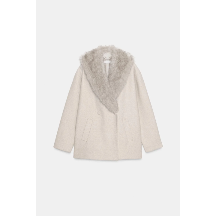 МЯГКОЕ ПАЛЬТО С ВОРОТНИКОМ ИЗ ИСКУССТВЕННОГО МЕХА